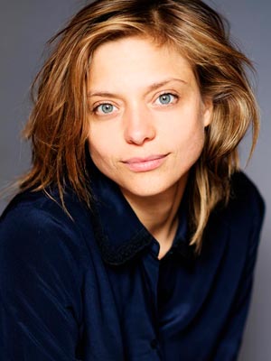 Лиззи Брошере
Lizzie Brochere